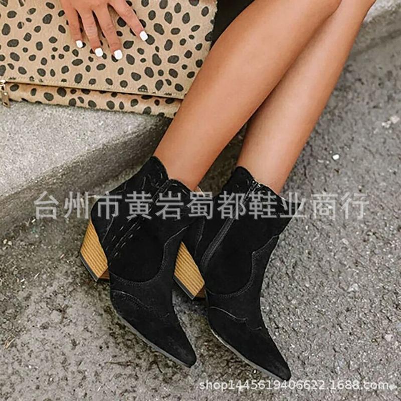 Pointed Middle Heel Martin Boots Women's Autumn and Winter New Large Size Embroidered Thick Heel Women's Short Boots