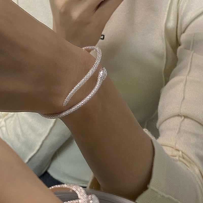 QQs Minimalist Spirit Snake Texture Cuff Bracelet for Women Girl Fashion New Jewelry Party Lady Gift Pulseras Mujer
