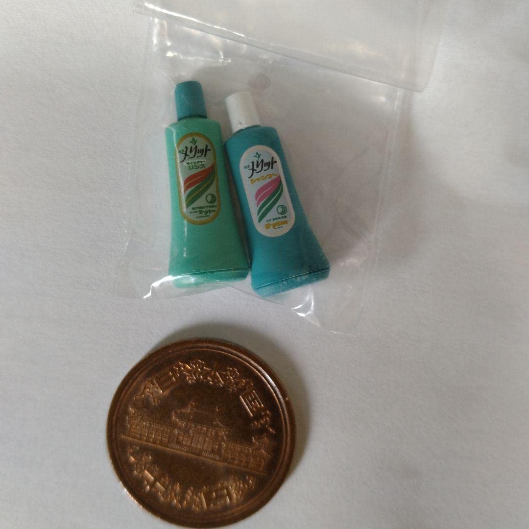 and other miniature shampoo and conditioner figures Re-Ment