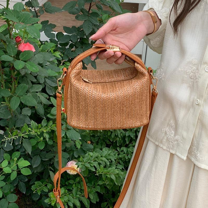 Summer Straw Woven Small Bag Casual Women's Bag Vacation Hand-held One-shoulder Crossbody Bag Trend