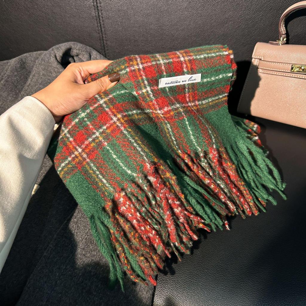 Tonglu Women's Mohair Winter Scarf: Black & White Plaid, High-End, Thick & Warm Neck Warmer