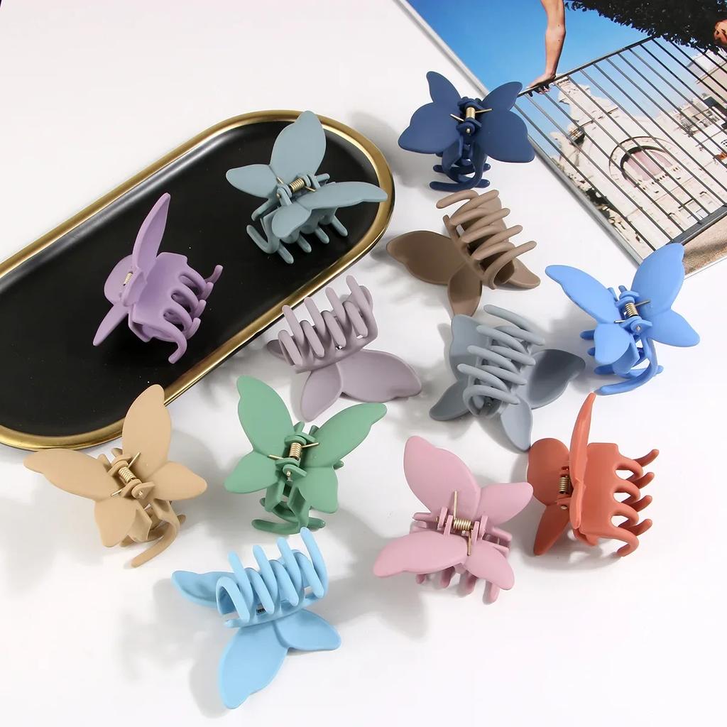 Sweet Frosted Matte Butterfly Hair Claw Clip Women Simple Solid Color Fashion Exquisite Shark Clip for Girl Hair Accessories