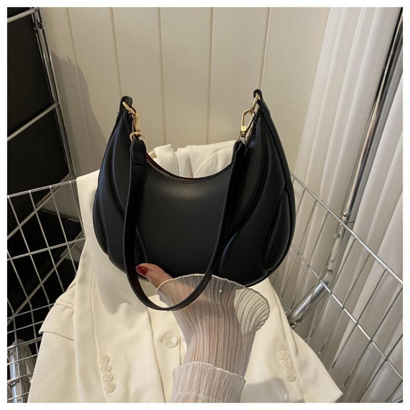 Simple Solid Color Croissant Shaped Women Casual Shoulder Bag For Daily Use