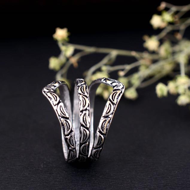 Handmade Arthritis Support Ring – Adjustable Silver Therapy Splint for Fingers