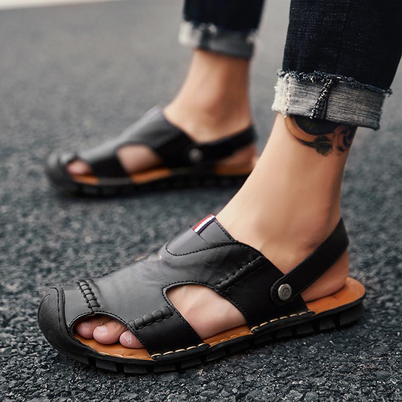 Fashion New Men Casual Leather Hollow Out Shoes Fashion Mens Slip On Slippers Handmade for Men Luxury Sandals Non-Slip Men's Beach Shoes