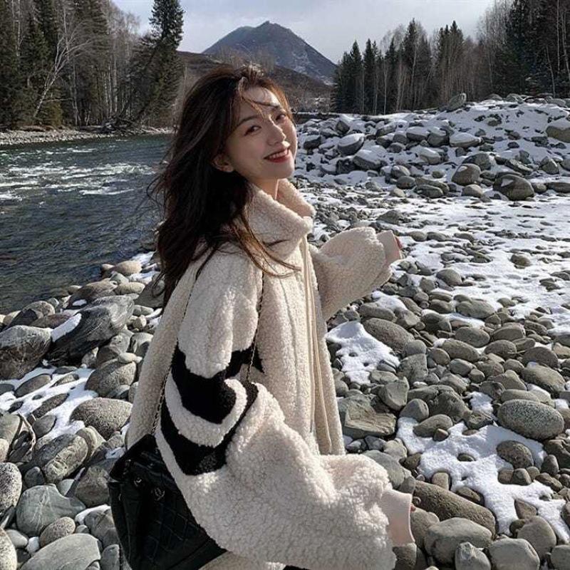 Imitation lamb plush coat autumn and winter versatile thickened warm design sense niche Korean version versatile cotton clothes ins tide
