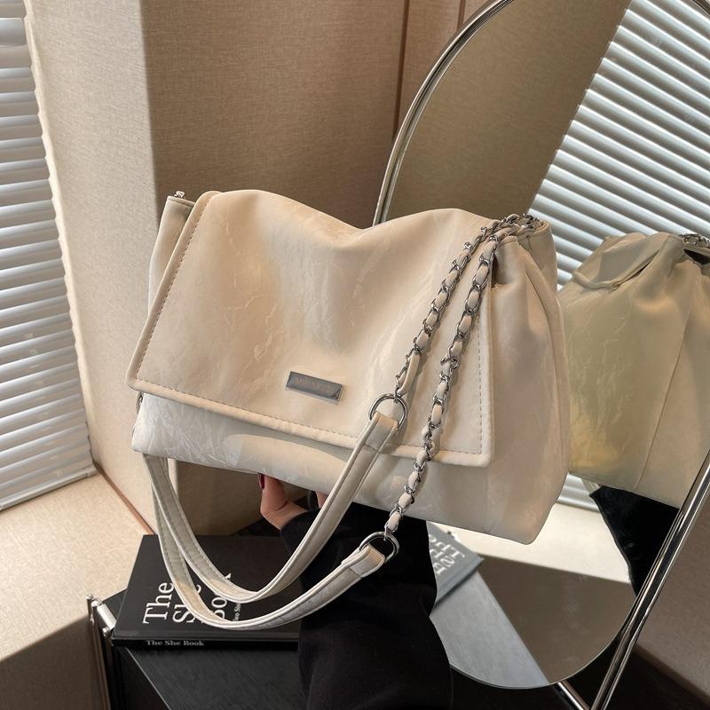 New niche fashion chain portable large bag women's retro tote bag casual fashion armpit bag