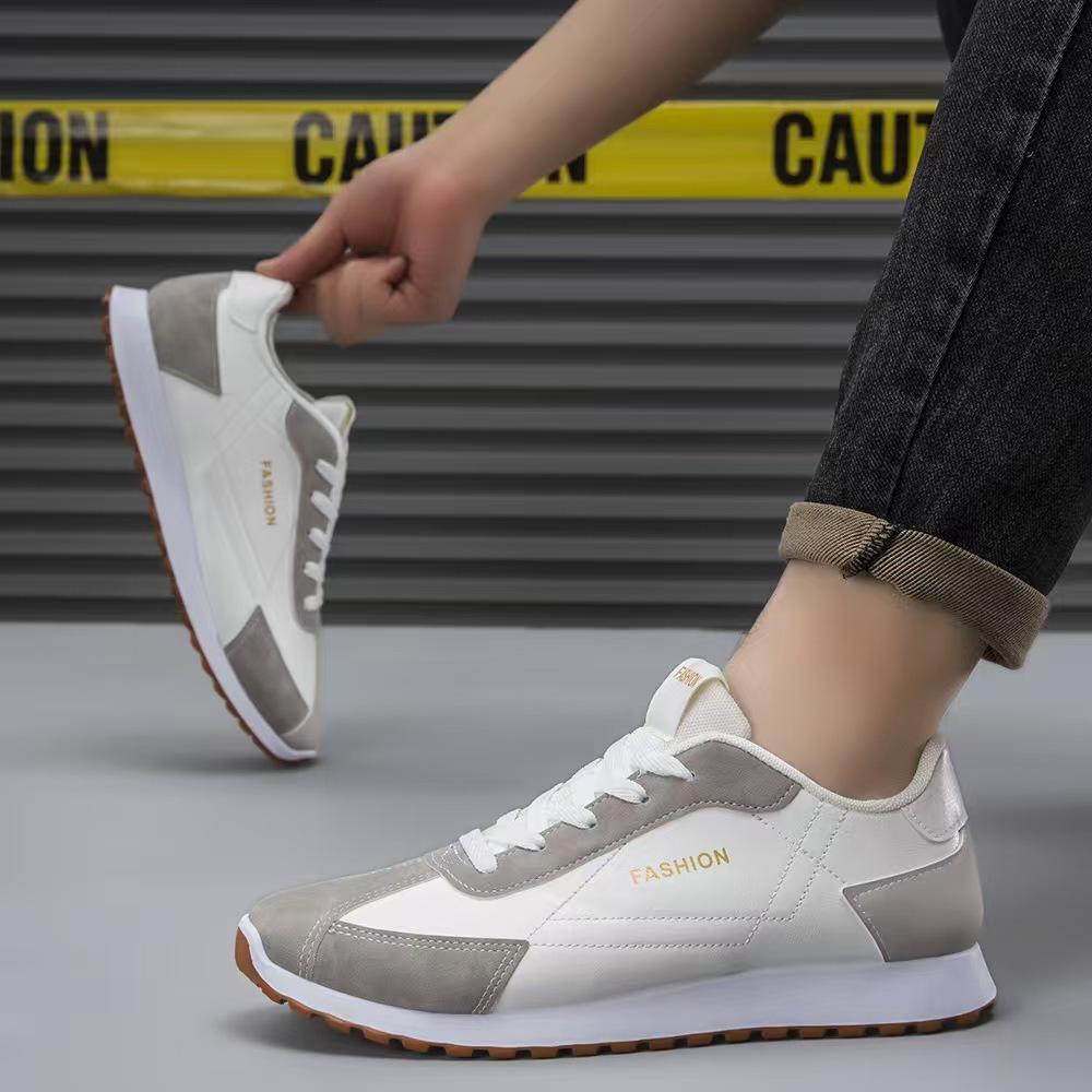 New Spring and Autumn Leather Men's Shoes Breathable and Trendy Versatile Lightweight Men's Casual Sneakers Men's Black and White