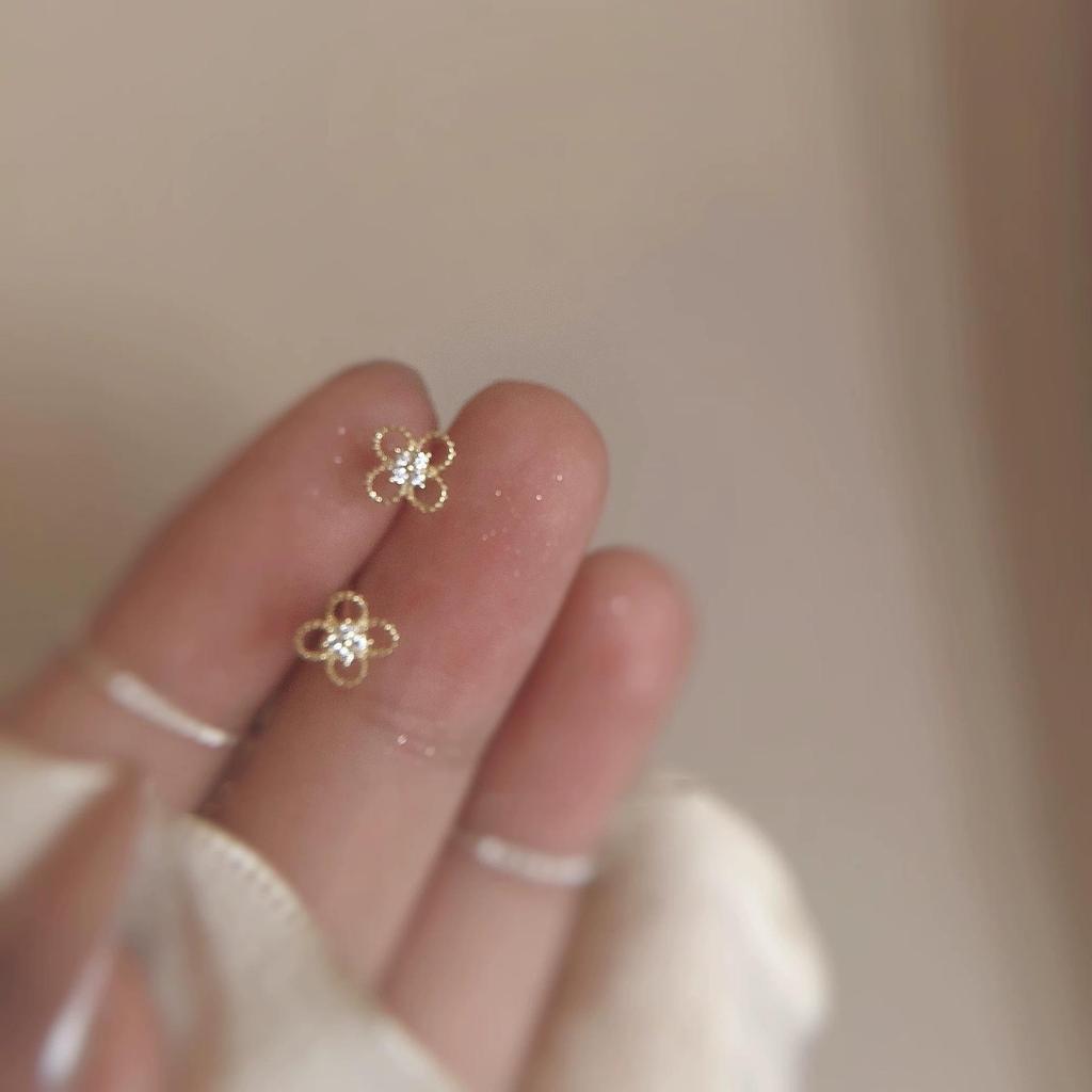 Sterling Silver Zircon Stud Earrings with Moonlit Flower Design