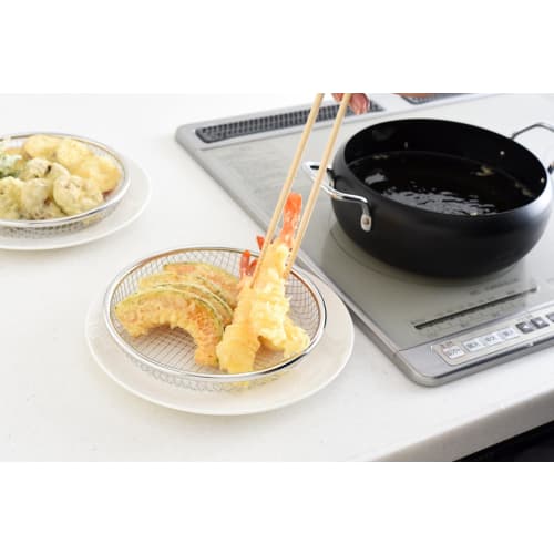 Ernest [Made In Japan] 19cm Strainer (Oil Drainer, Water Drainer) with Serving Rack and Steaming Dish (Ippinbutsuzo Dish Strainer) - A-77725, a Favori