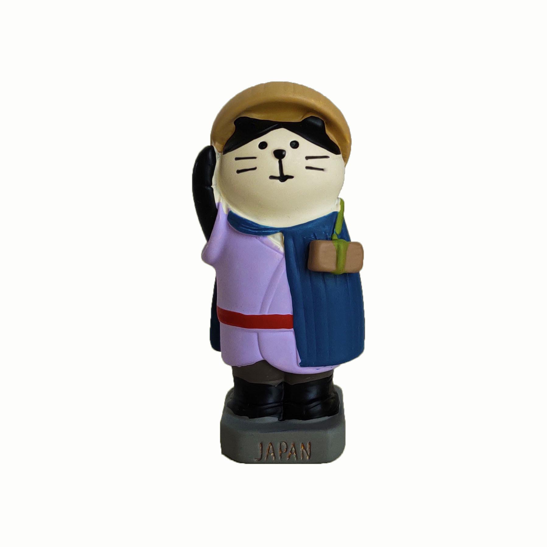 Japanese Zakka Travel Souvenir Mascot: Creative Global Resin Desktop Ornament