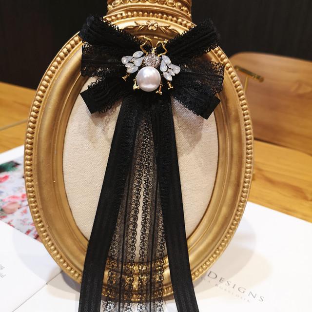 

Хрустальные пчелы Белый кружевной галстук-бабочка Брошь Лента Бантик Галстук Рубашка Корсаж Элегантные броши Одежда Женские аксессуары чёрный