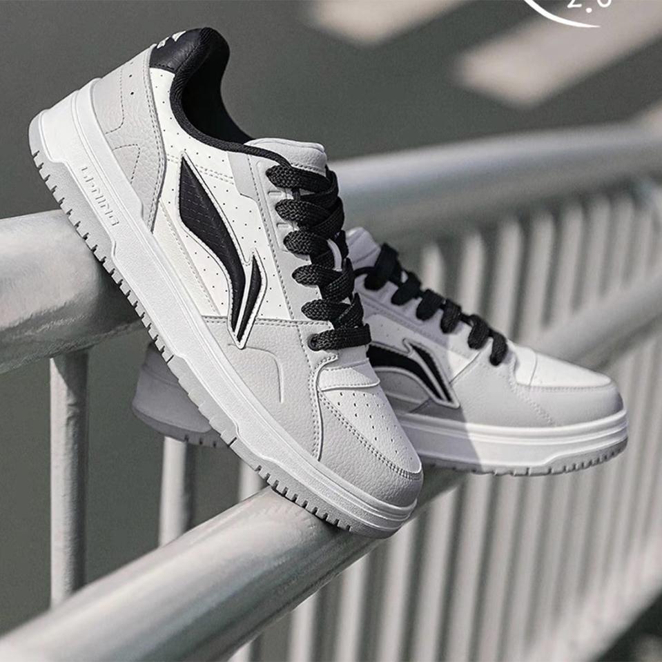 Li Ning Tian Ji 2.0 Soft Shock Absorption Low Top Skate Shoes Men Skate Shoes White Gray Black AGCT345-1