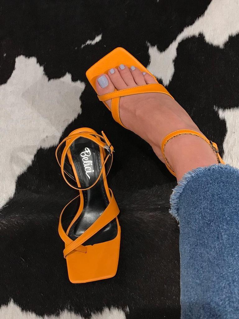 Women's Plus Size Chunky Heel Peep Toe Buckle Sandals with Hollow Square Toe