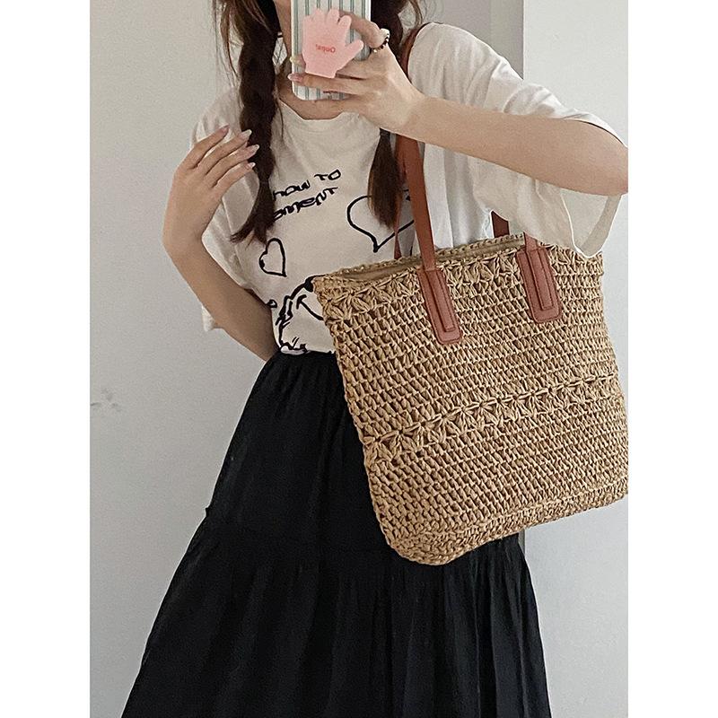 Летняя плетеная соломенная сумка Женская сумка-тоут Новейшая модная плетеная сумка-тоут Универсальная Ins Большая вместимость Сумка на плечо Сумка под мышку