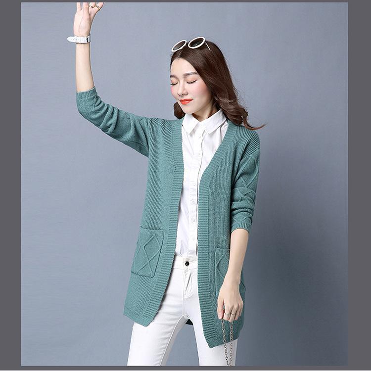 

В язаний кардиган светр середньої та довгої довжини осінній однотонний вільний та універсальний в язаний светр 3XL зелений