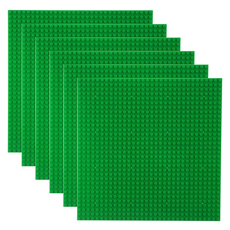 6 Stück 32x32 Plattform-Basis Bausteine, ideal für Aktivitätstische, werden auf Kissen-Zubehör montiert. 32x32