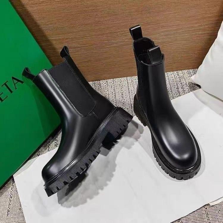Martin boots women's 2025 new British style spring and autumn single boots medium tube cigarette boots thick sole heightening Chelsea short boots