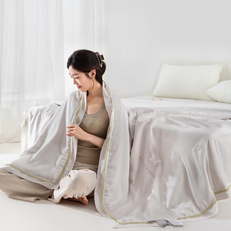 Muji-Style Grey All-Season Cotton Kapok Quilt