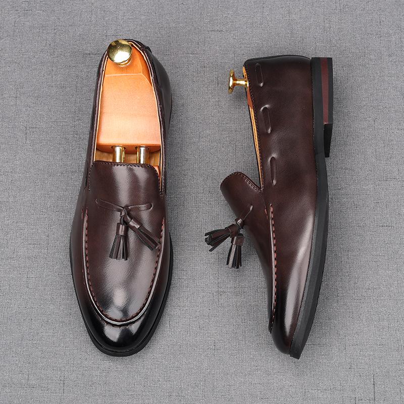 Fashion Fashion New Men's Tassels Leather Flats Shoes Male Black Brown Designer Comfortable Loafter Homecoming Wedding Dress Footwear