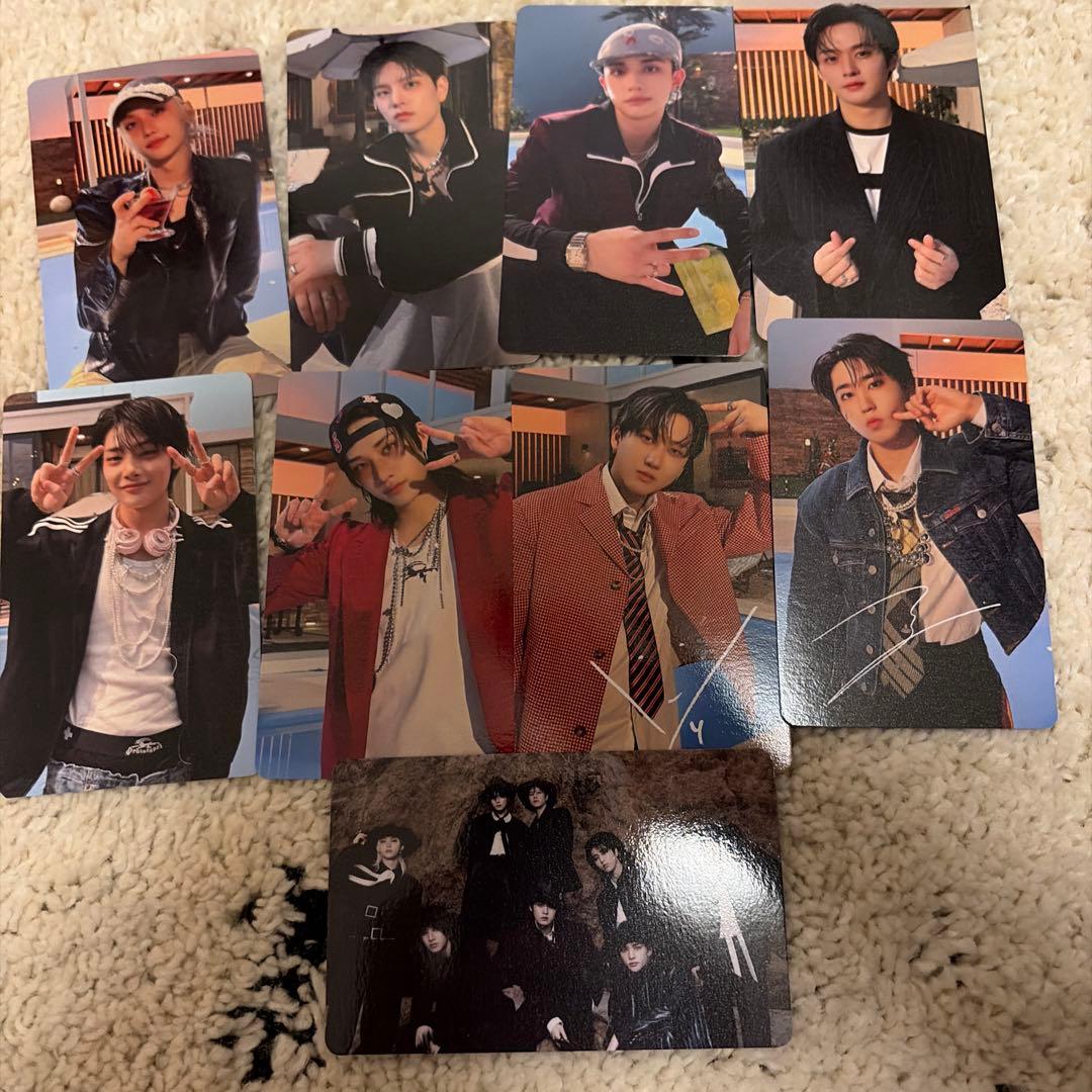 

[USED] Stray Kids Do It HMV Lucky Dollar Complete Set of 9 (2 autographed)