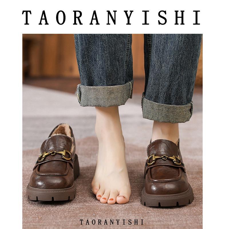 Winter velvet small leather shoes women's new leather thick-soled inner heightening loafer fluffy shoes small size 333