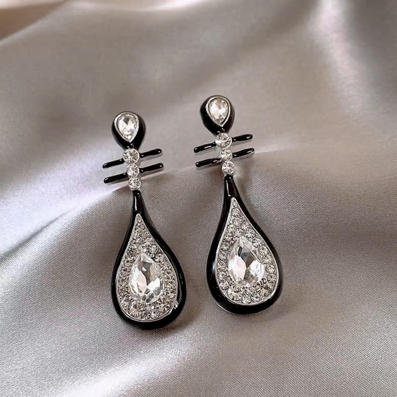 

Серебряные игольчатые модные высококачественные серьги с бриллиантами Sense, черные серьги Niche Versatile Temperament, легкие роскошные высококачественные серьги