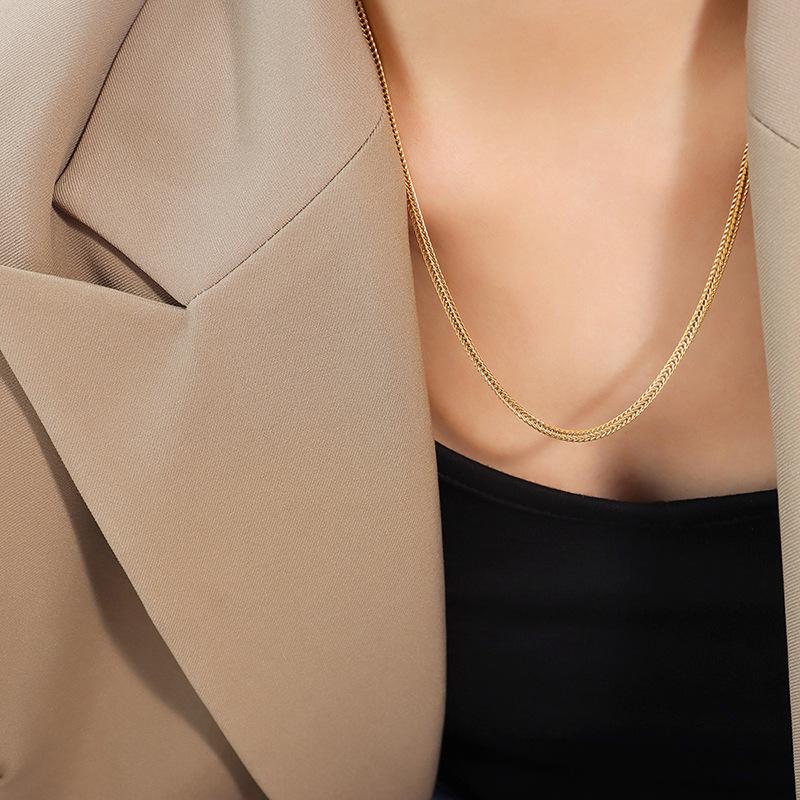 Marka 18K Gold-Plated Titanium Steel French Hollow Clavicle & Bracelet Set - Non-fading Minimalist Jewelry