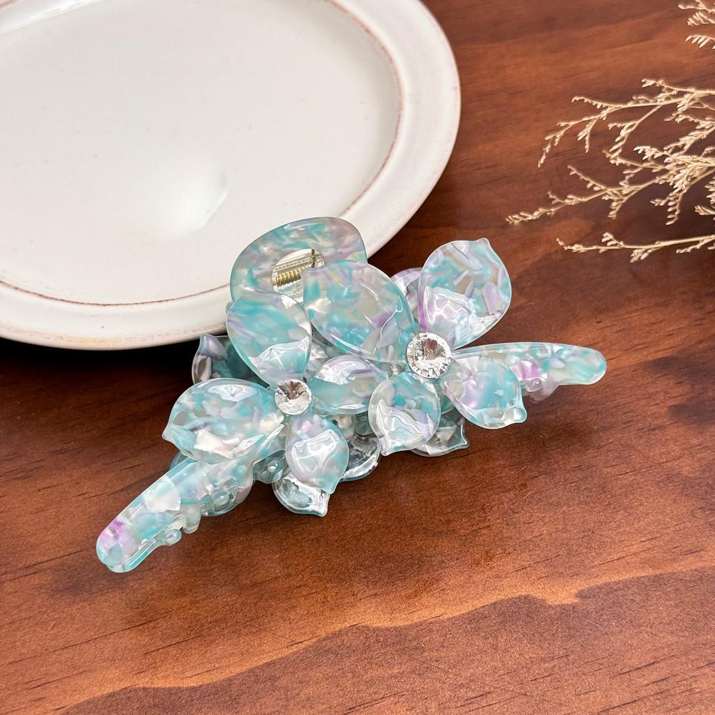 Elegant Oversized Floral Acetate Hair Claw Clip For Sophisticated Women In Spring 2024