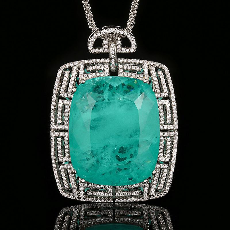 New Jewelry Necklace Emerald Color Vintage Women's Style Banquet Fashion Large Square Pendant Light Luxury