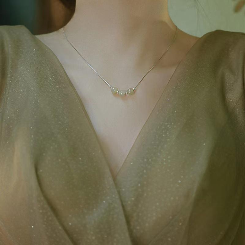 Three Lives Three Worlds Hetian Jade-Style Necklace: Minimalist Light Luxury Clavicle Chain, Fairy-Inspired Ancient Trend