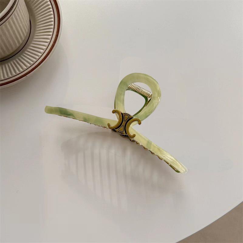 Elegant Oversized Retro Acetate Hairpin: Exquisite Korean Shark Clip for Women
