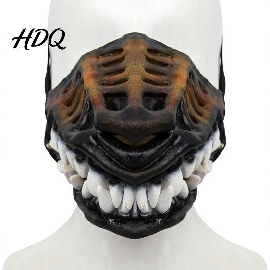 Themed Party Dog Attire Hell Hound Muzzle for Dogs Scary Natural Latex Beast Costume Mask Hellhound Headgear Dogs with Adjustable Straps Halloween