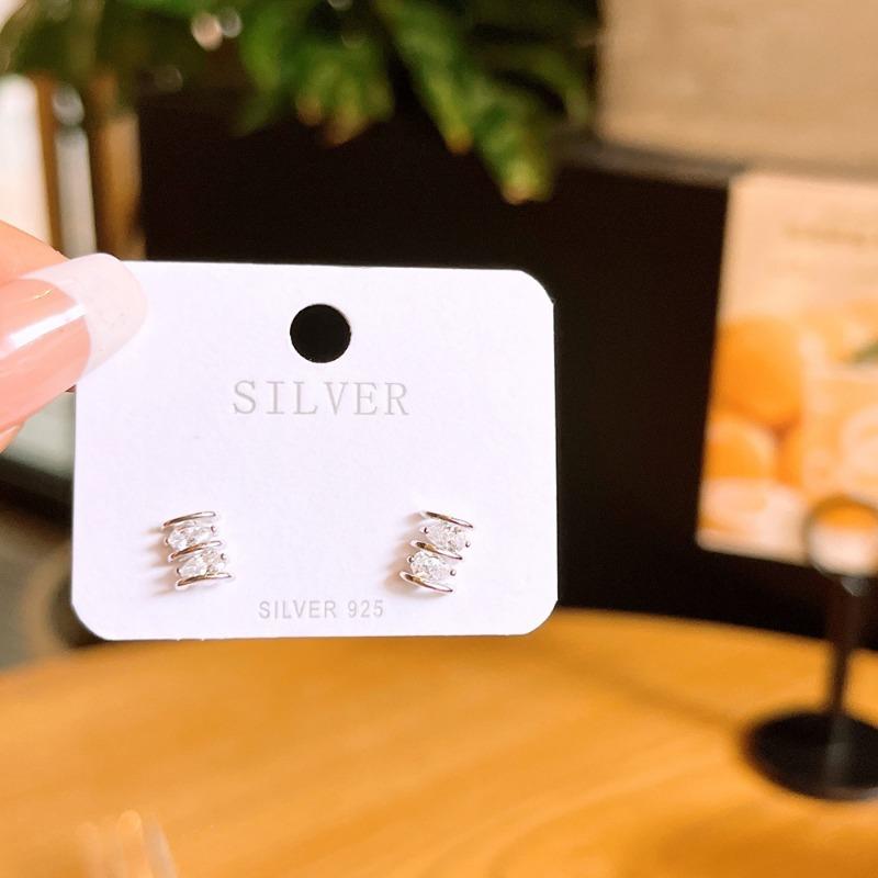 

Маленькие свежие и персонализированные серьги из циркония для женщин, высококачественные универсальные серьги и серьги, не выцветающие