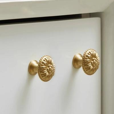 Hardware Messing Schranktürgriff Europäischer Stil Retro Design Messinggriffe Goldene Chrysanthemen Griffe Schrank Schublade