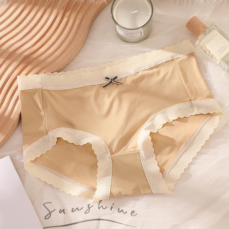 Seamless Mid-Waist Ice Silk Women's Underwear, Breathable and Cute Japanese Style Briefs
