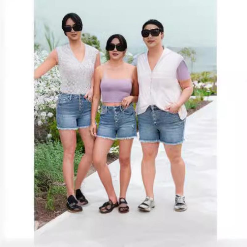 

Летние новые повседневные рваные джинсы с высокой талией, женские модные винтажные свободные джинсовые шорты с синими кисточками, женские элегантные шорты больших размеров с карманами 24723 3XL светло-синий