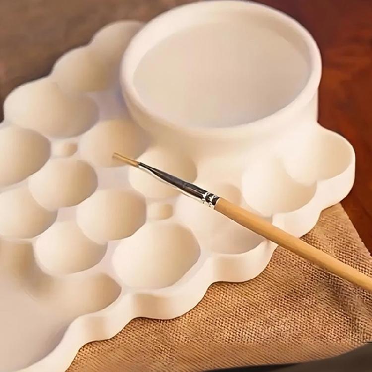 Reusing Plastic Painting Palette For Children's Art Projects Light Weight Design Paint Mixing Tray For Easy Storage