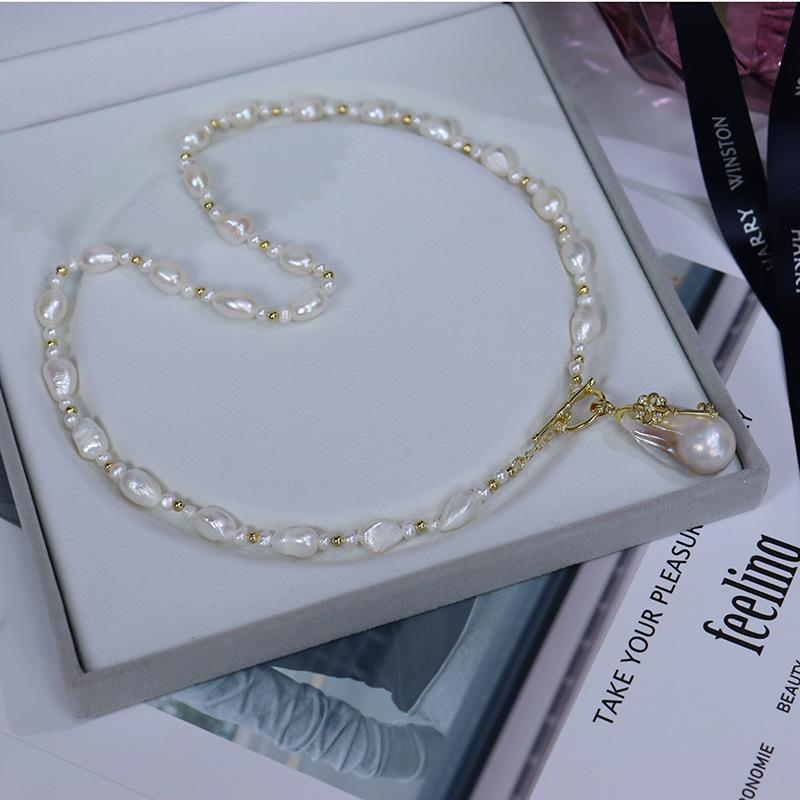 Irregular White Baroque Freshwater Pearl Pendant Necklace Alloy Chain Velvet