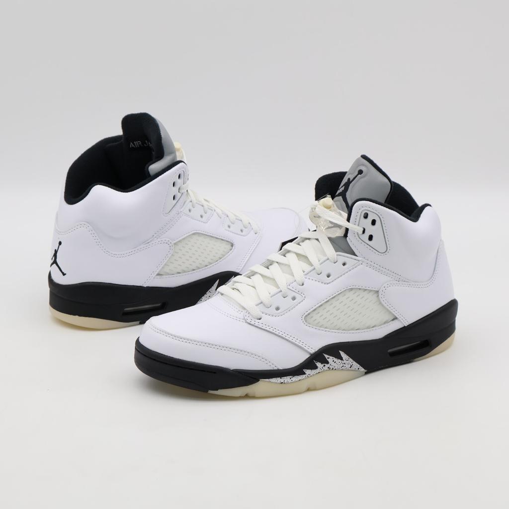 DD0587-110 Nike Air Jordan 5 Retro White and Black (Men's)