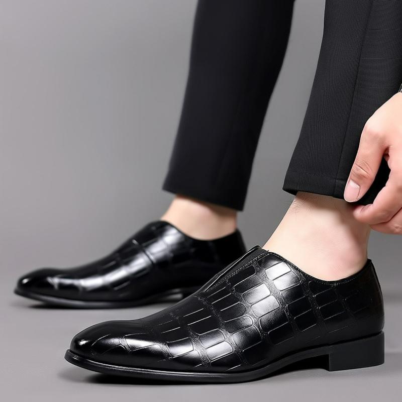 Men Dress Shoes Business Leather Shoes  Designer Breathable Loafers Fashion Wedding Party Shoes Slip on Plus Size Oxfords