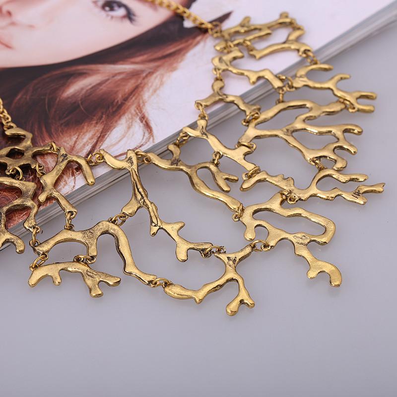 Fashion Solid Color Coral Shaped Women Metal Necklace For Retro Jewelry Lovers