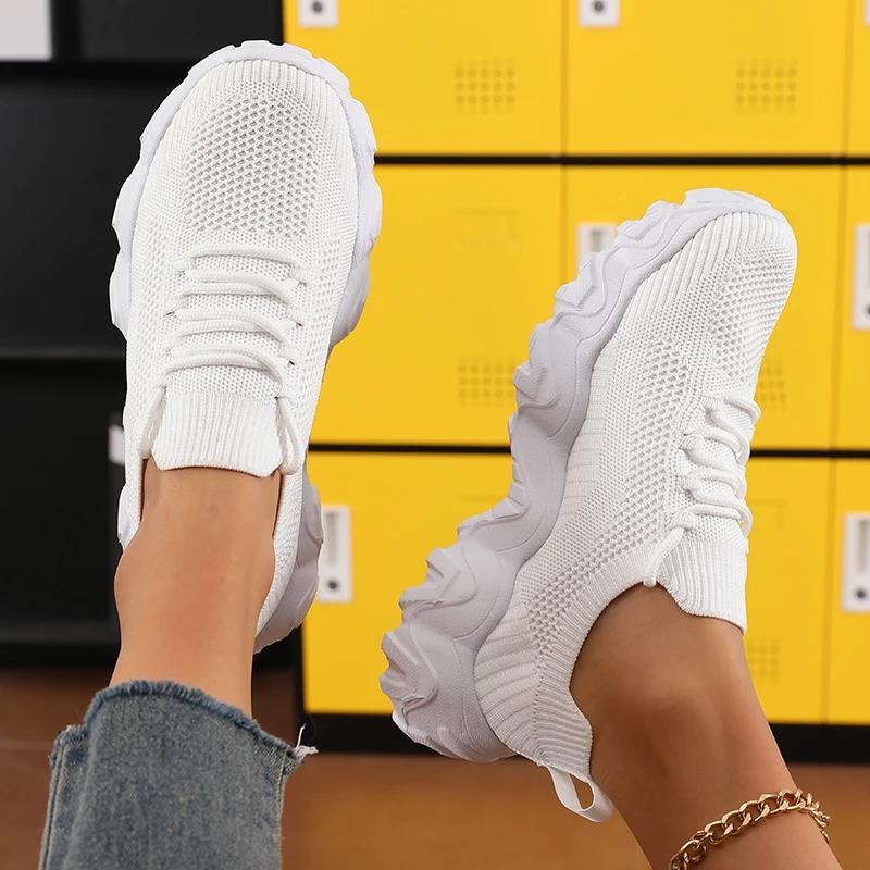 Women's Sports Shoes Comfortable Lightweight Mesh Breathable Trendy Flat Shoes Solid Color Summer Fitness Womens Hiking Shoes