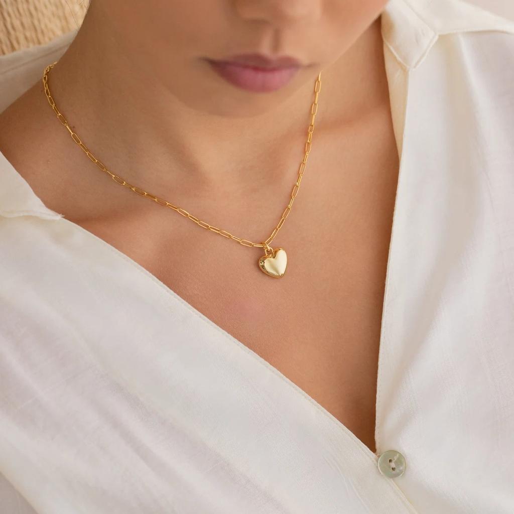 European and American new products, creative paperclip chain necklace, exquisite and simple retro alloy peach heart pendant necklace