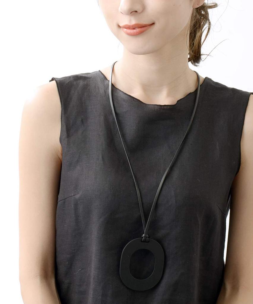 [VINGTAINE] Circle Plate Long Leather Necklace, Sophisticated Black, Elegant Casual Fashion C3270-