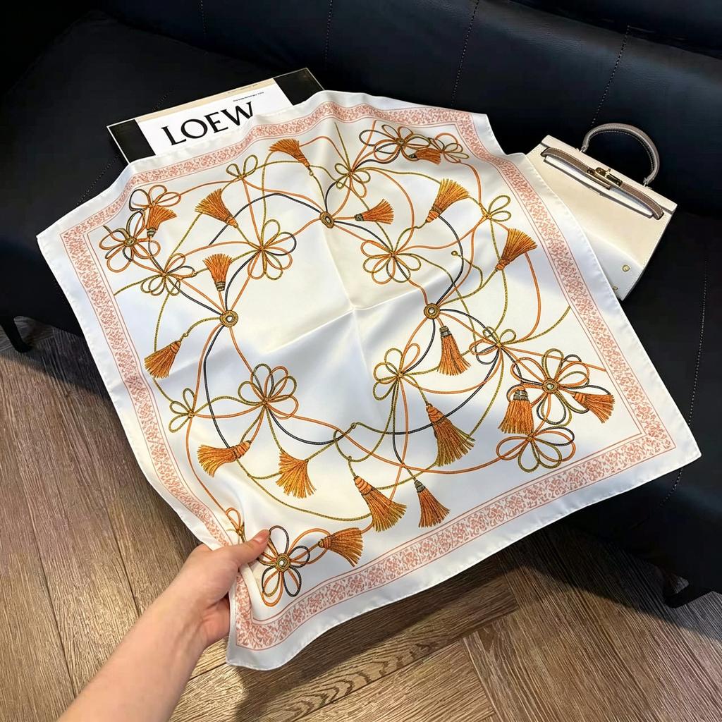 May Kaji Cashew Flower Square Scarf Retro Men's Silk Scarf Buckle British Style Scarf Men's Paisley Pattern Small Scarf Women