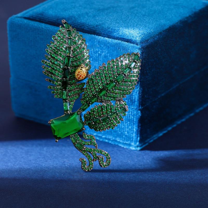 Leaf Brooch Women'S High-End Niche Versatile Suit Coat Corsage Exquisite Pin Accessories