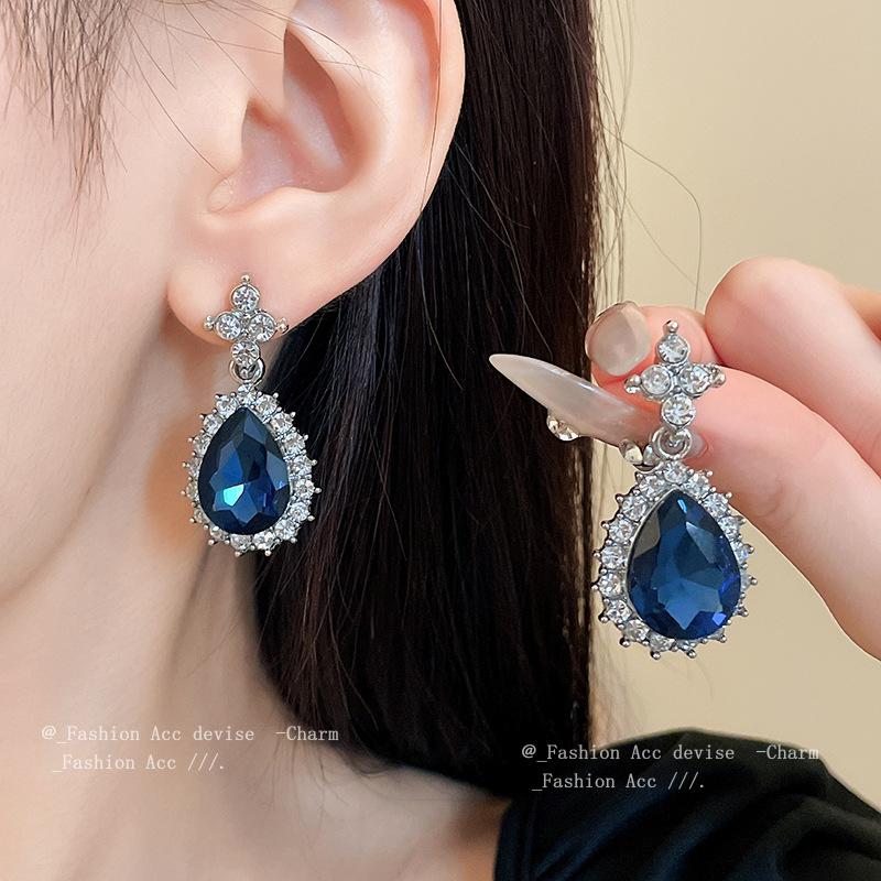 Diamond-encrusted Square Water Drop Splicing Necklace Set, Light Luxury High-end Pendant, Collarbone Chain, Exquisite Necklace Jewelry for Women