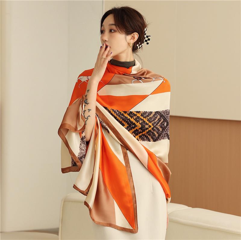Wczesną wiosną nowy prosty kolorowy geometryczny blok kolorów długi jedwabny szal koreańska wersja damskiego temperamentu podróż długi szal