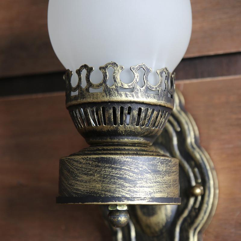 Rustic Glass Shade Wall Sconce, Antique Kerosene Lamp Metal Wall Light Bedside Lamp